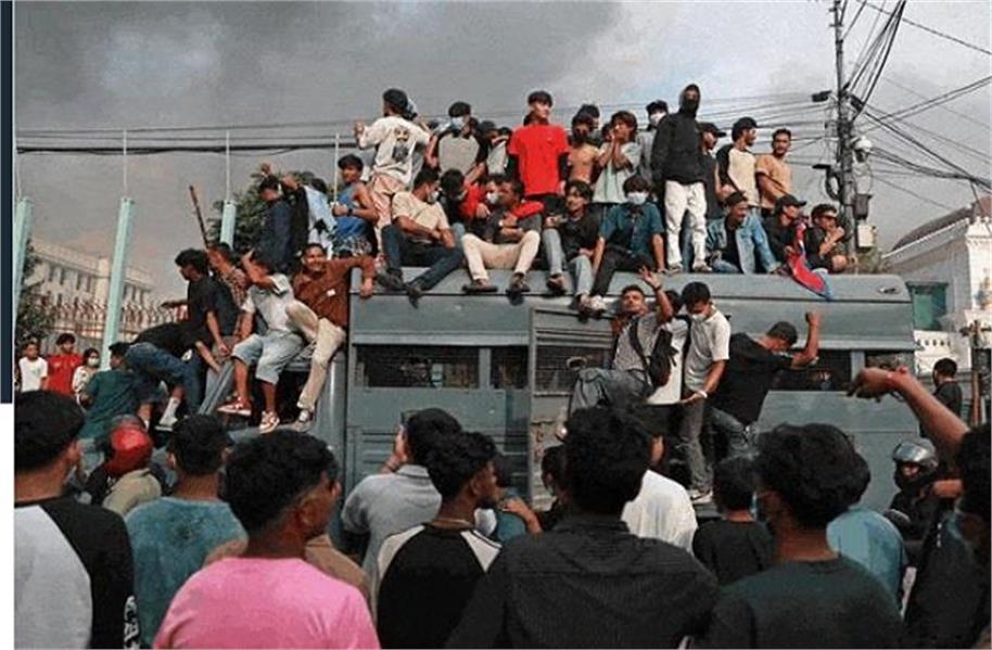 2025_9image_18_42_396083076nepalprotest9-ll