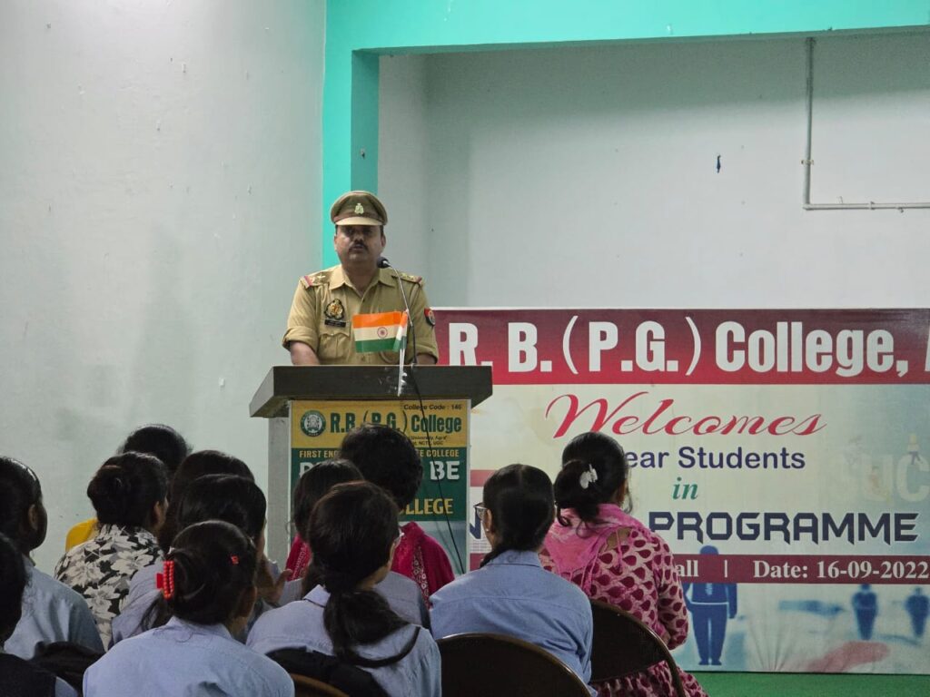 28e01398-e89e-48ed-9826-3a40a9949bef