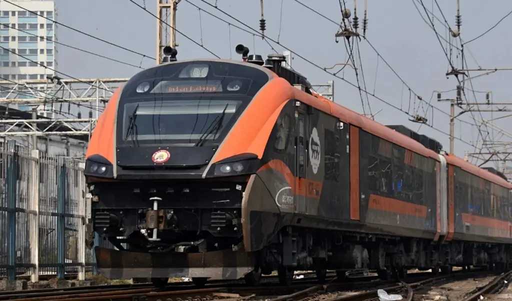 vande-bharat_large_1125_19