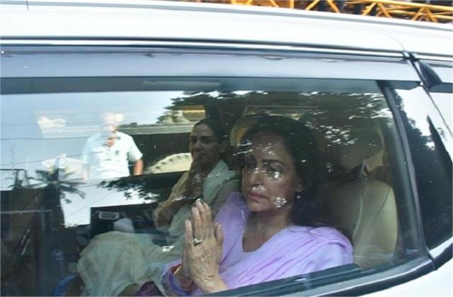 2025_11image_17_25_353701808dharmendra-ll