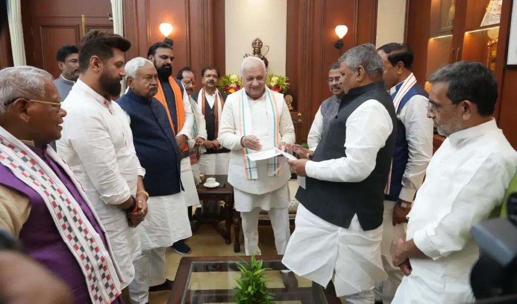 nitish-kumar_large_1858_8