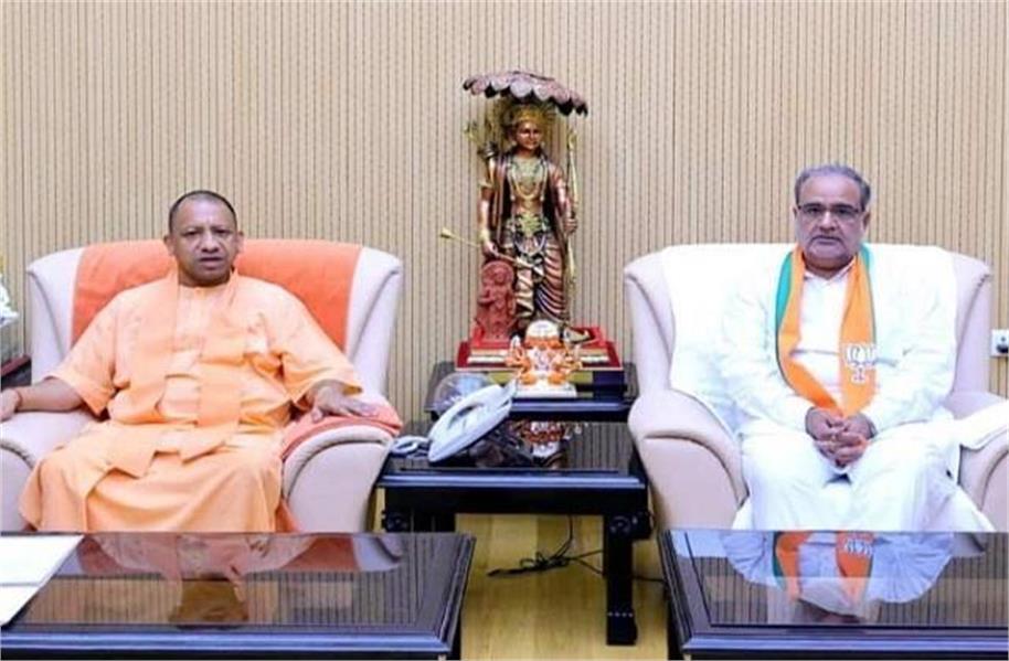 2025_12image_15_29_43616106947-ll