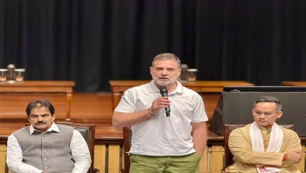 61569-rahul-gandhi-meeting