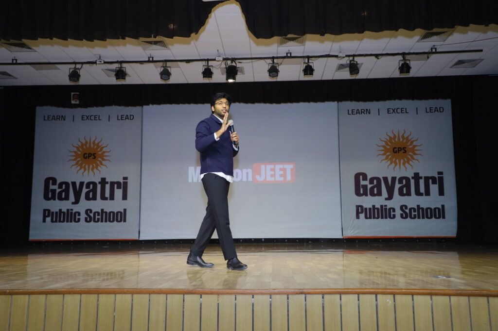 3d03a0da-262e-4a33-a080-2bf363f64b48