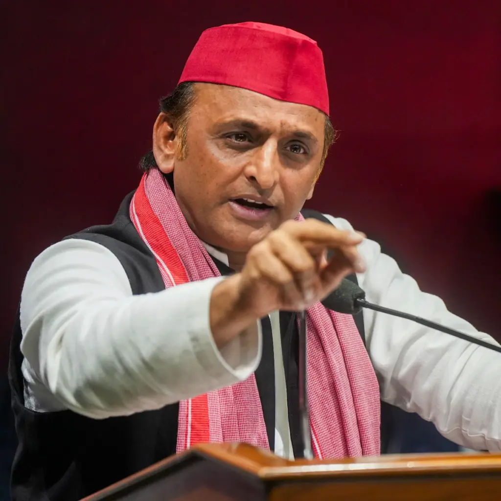 akhilesh-yadav-290226162-1x1 (1)