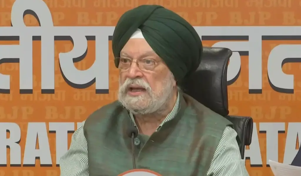 rahul-gandhi_large_1704_8