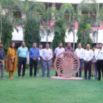 रेलवे के दिव्यांग कर्मचारियों को वितरित की गईं डिजिटल घड़ियां