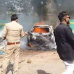 आगरा दीवानी की पार्किंग में लगी आग, तीन कारें हुईं जलकर खाक