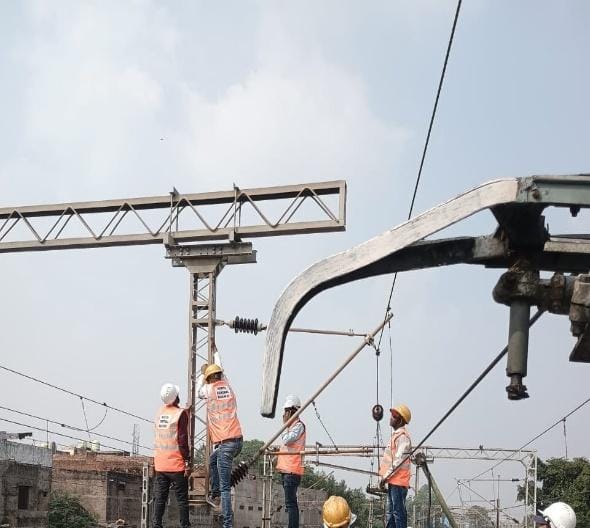 ee1b3bd8-0908-480f-bc05-0604f15bfd7f